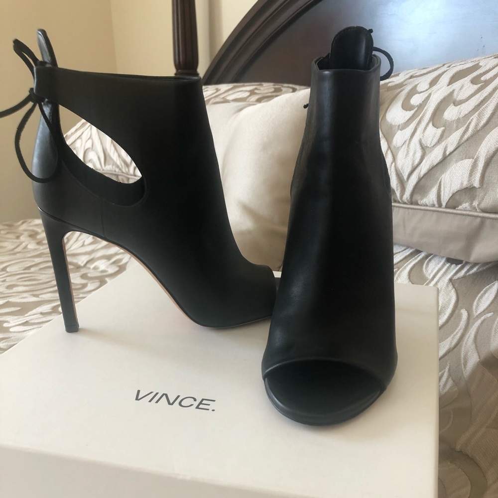 Vince Gabrielle Leather open toe Booties